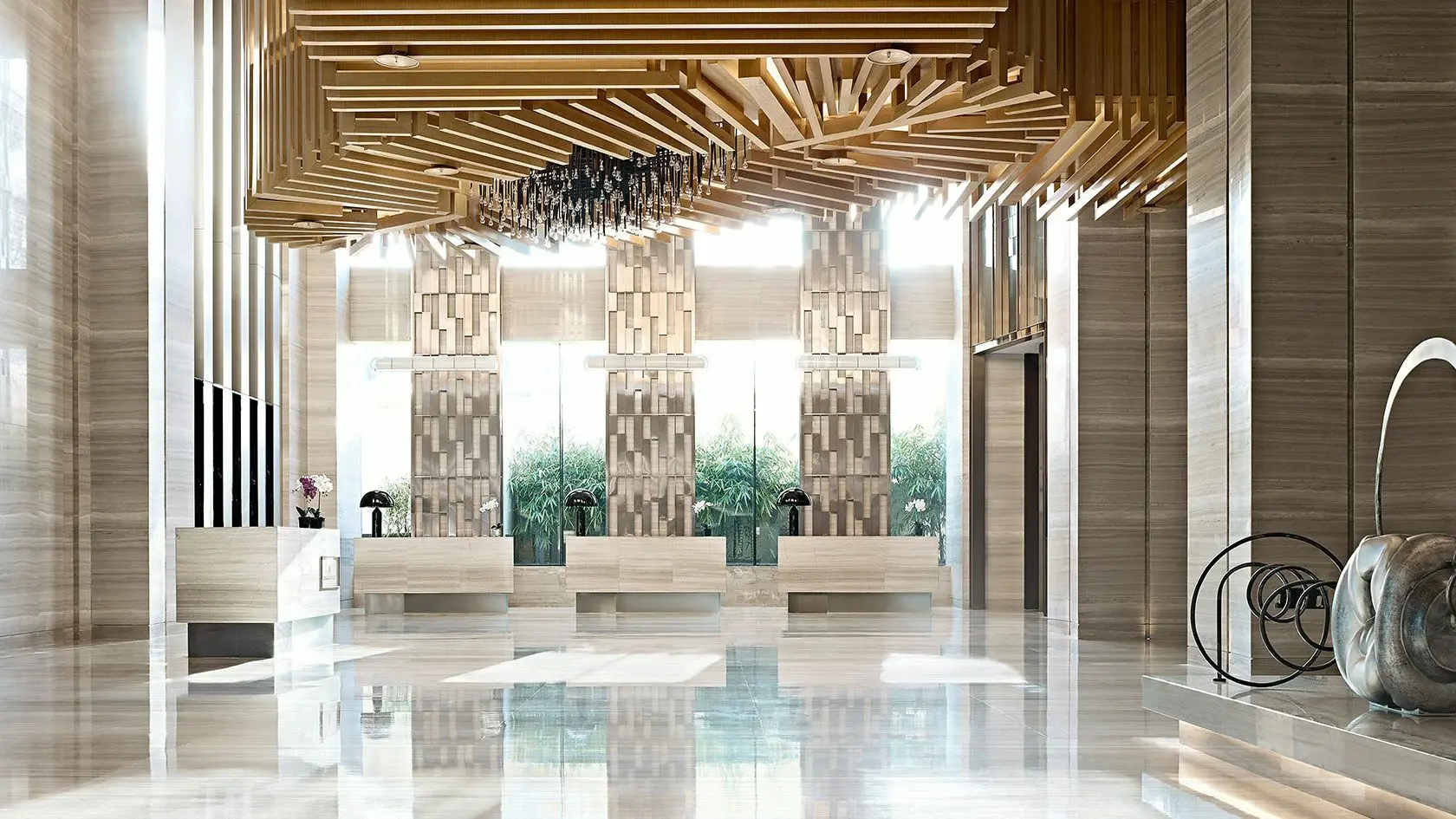 Ahşap Beyaz Mermer Otel Lobisi Porjeleri Esta Stone